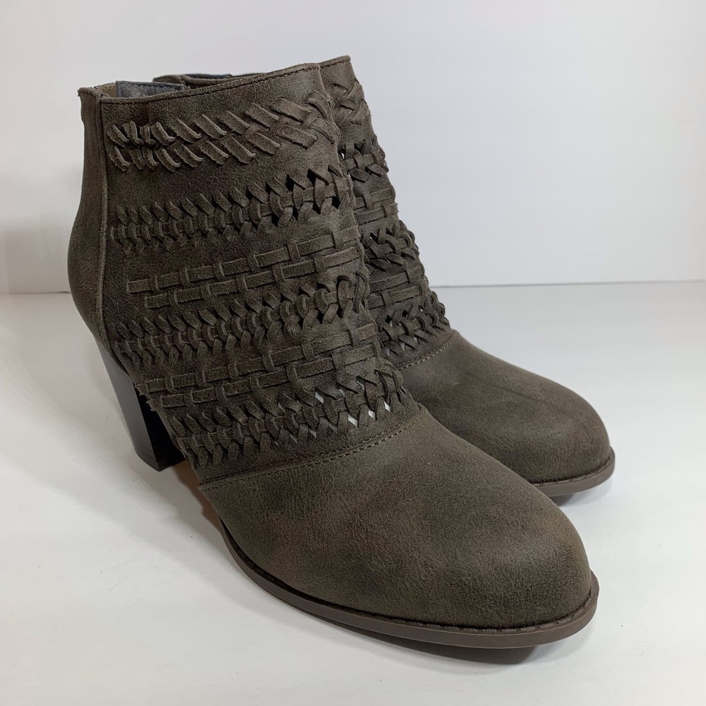 New Maurices Faux Leather Woven Zip Back Heeled‎ Booties Size 12